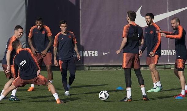  法兰克福核心球员重伤赛季报销，争冠前景蒙阴影  