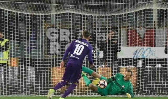  罗马主场言和佛罗伦萨，迪巴拉错失点球良机