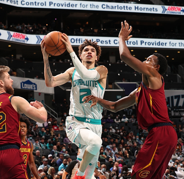  布里奇斯全面发挥，篮网客场力克猛龙迎连胜