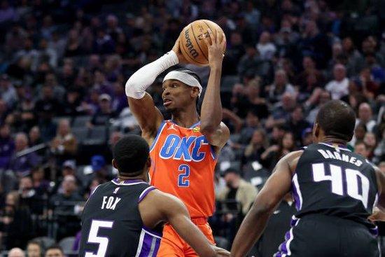  福克斯关键抢断国王加时险胜活塞